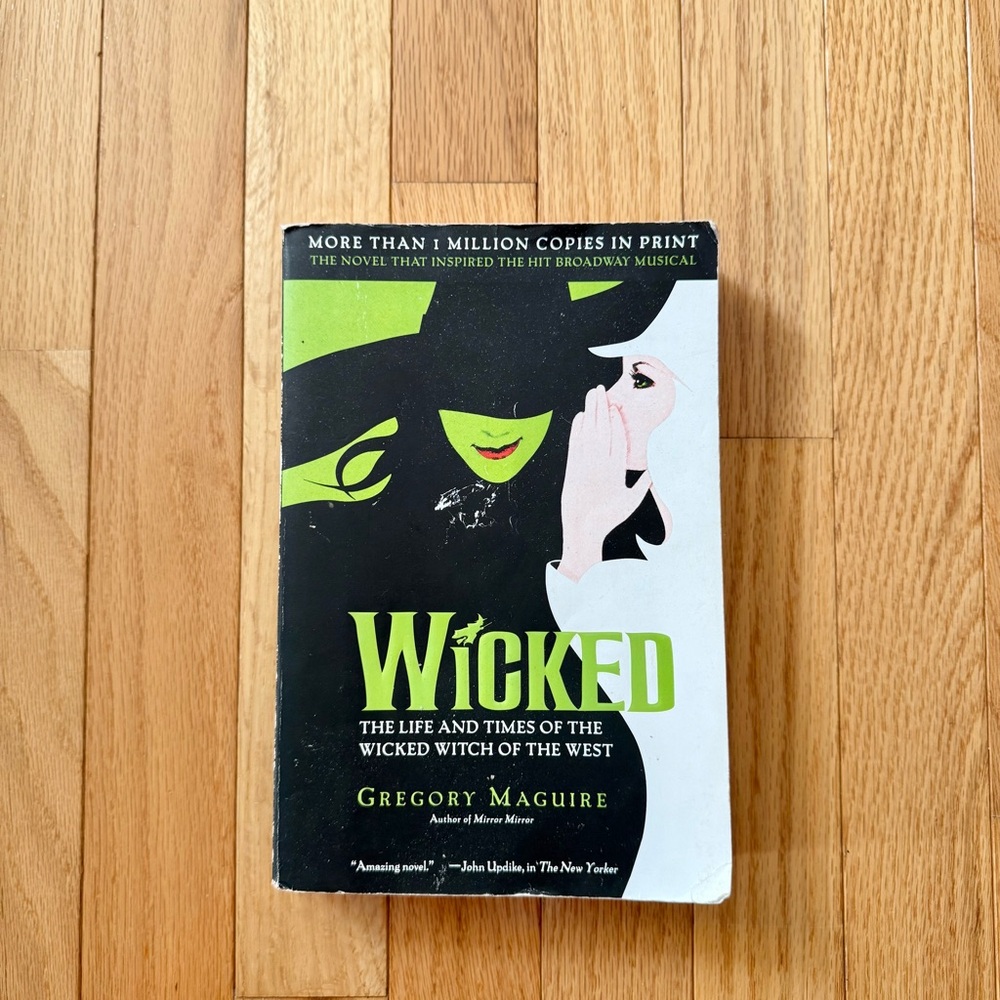 Wicked by Gregory Maguire Book